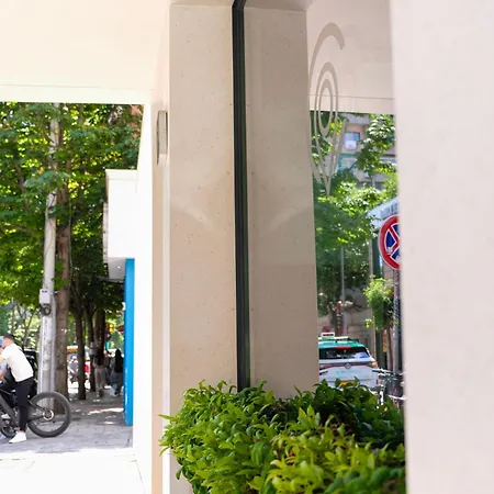 Centrale Hotel 4*