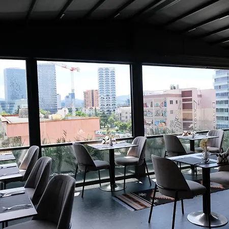 Centrale Hotel 4* Tirana