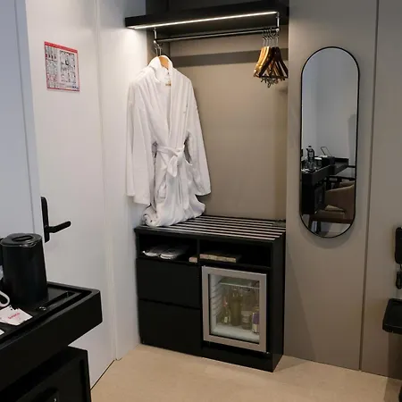 Centrale Hotel 4* Tirana